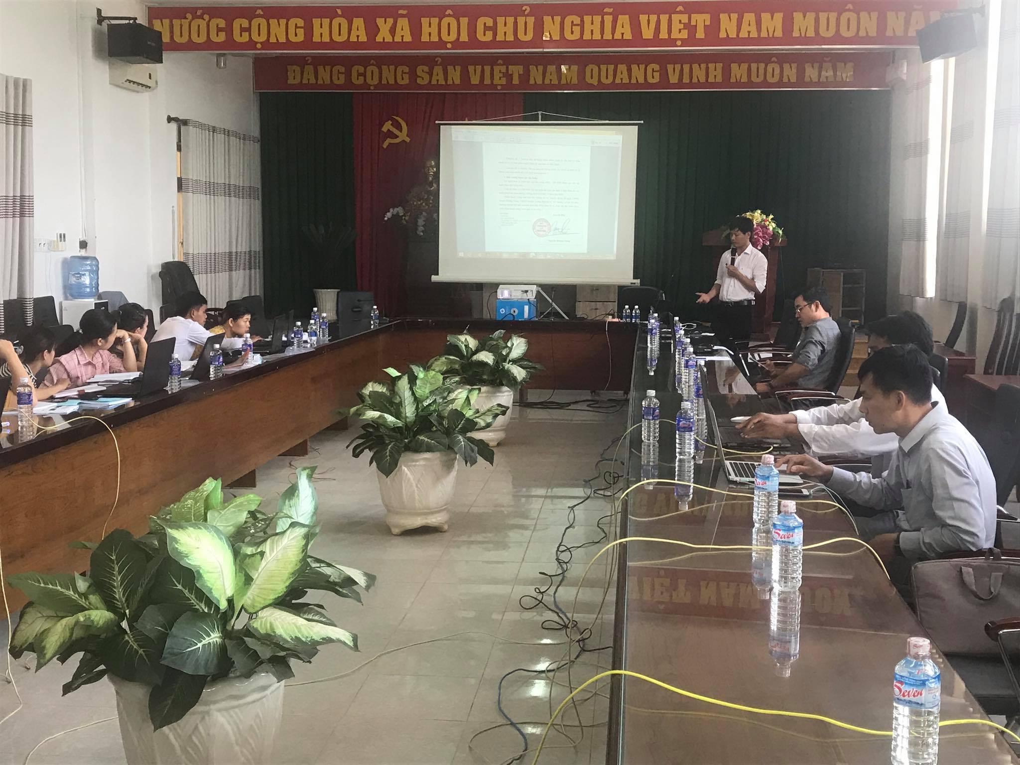 Hội nghị tập huấn, bồi dưỡng nâng cao năng lực ứng dụng công nghệ thông tin cho cán bộ công chức, viên chức trên địa bàn huyện năm 2020
